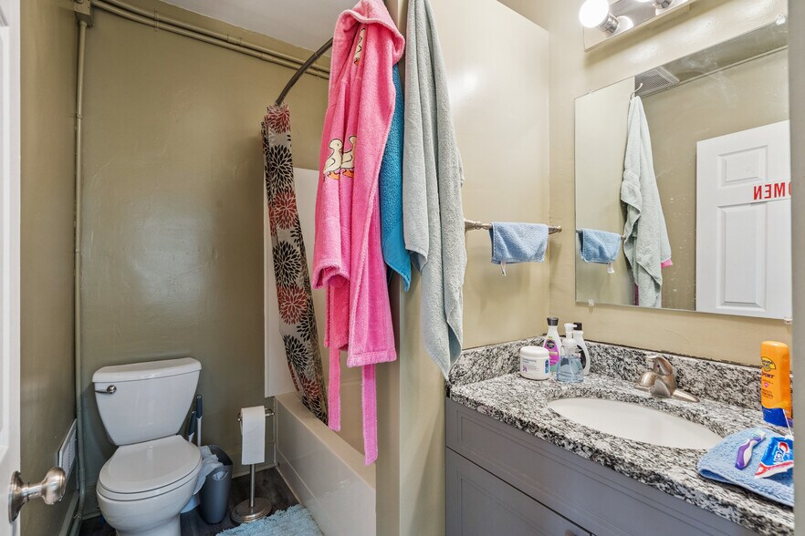 More Photos Of 1132 Main St, Grinnell Multifamily For Sale