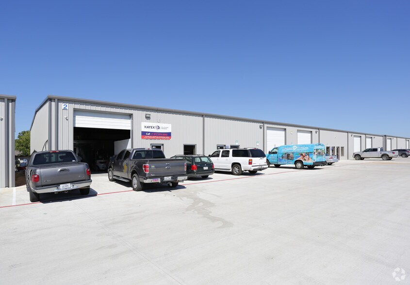 Primary Photo Of 2163 Golden Heights Rd, Fort Worth Flex For Lease