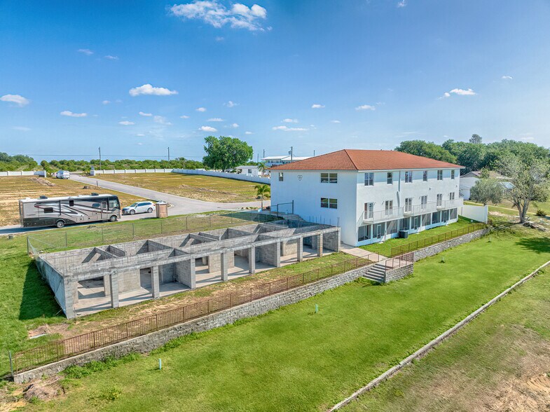 More Photos Of 1900 Oasis Blvd, Sebring Land For Sale