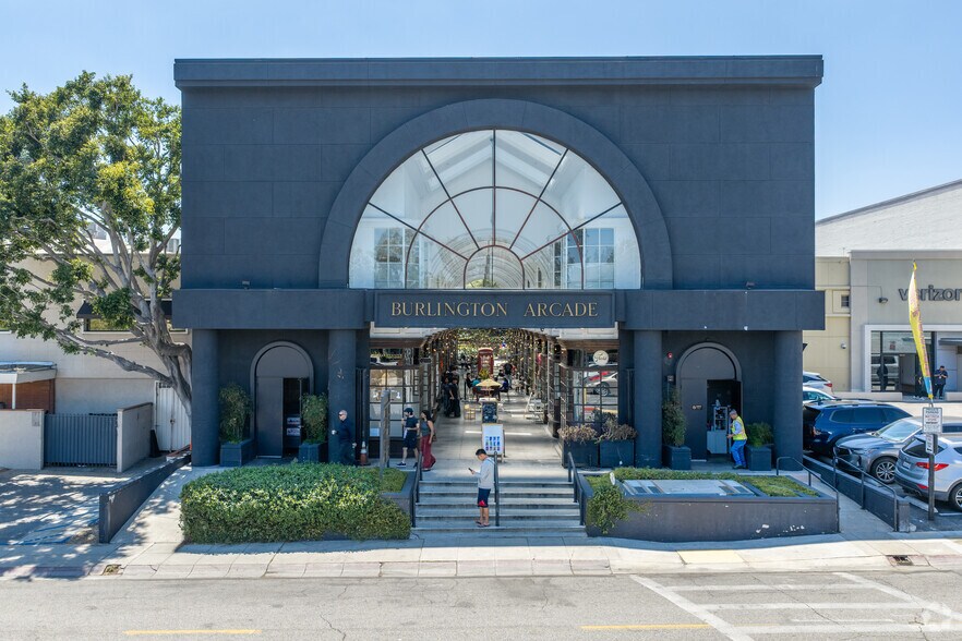 More Photos Of 380 S Lake Ave, Pasadena Storefront Retail Office For Lease