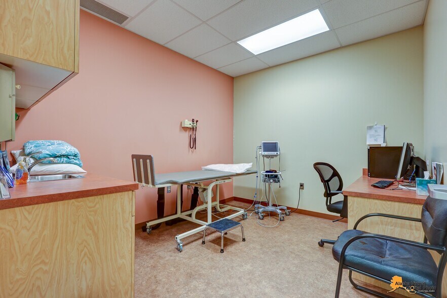 More Photos Of 4551 E Bogard Rd, Wasilla Medical For Sale
