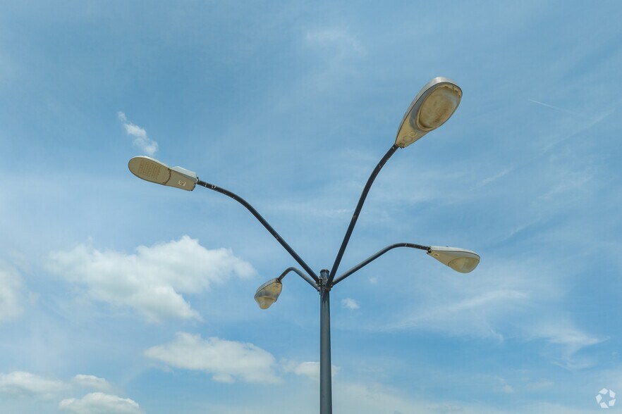 More Photos Of 1100 MO Hwy 84 W, Caruthersville Freestanding For Sale