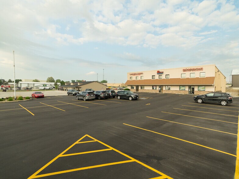 More Photos Of 10410 S 144th St, Omaha Loft Creative Space For Lease