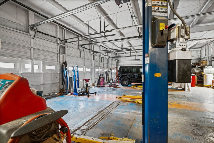 More Photos Of 400 E Pike St, Attica Auto Dealership For Sale