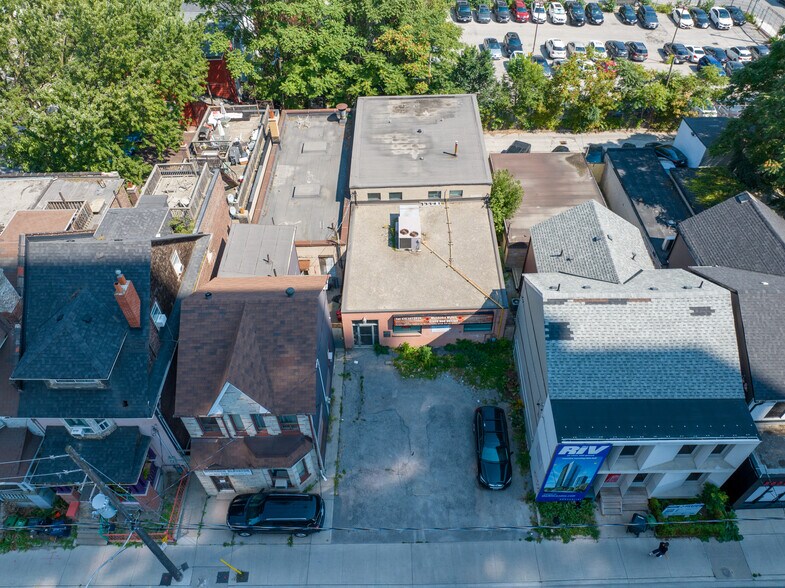 More Photos Of 99 River St, Toronto Storefront For Sale