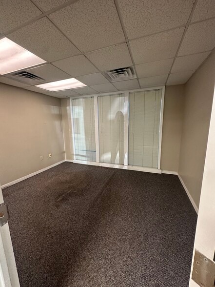 More Photos Of 301-305 N Goose Creek Blvd, Goose Creek Unknown For Lease