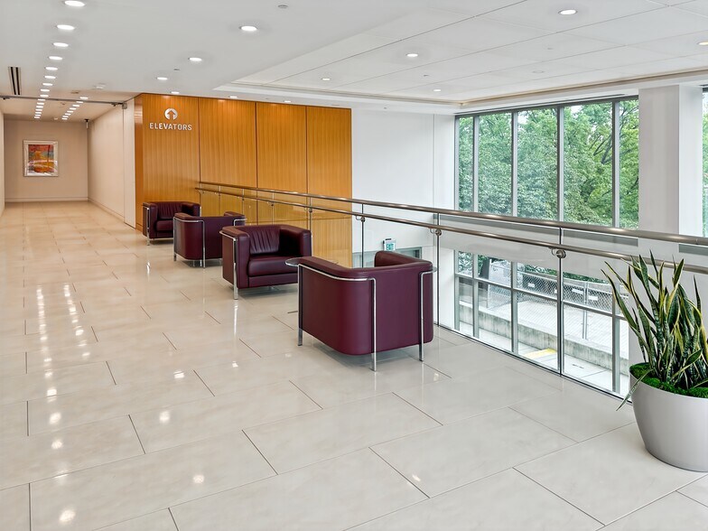 More Photos Of 10320 Little Patuxent Pky, Columbia Coworking Space