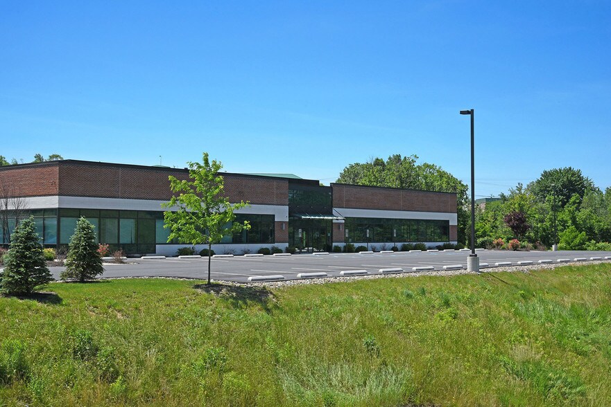 More Photos Of 150 Enterprise Way, Pittston Township Office For Lease