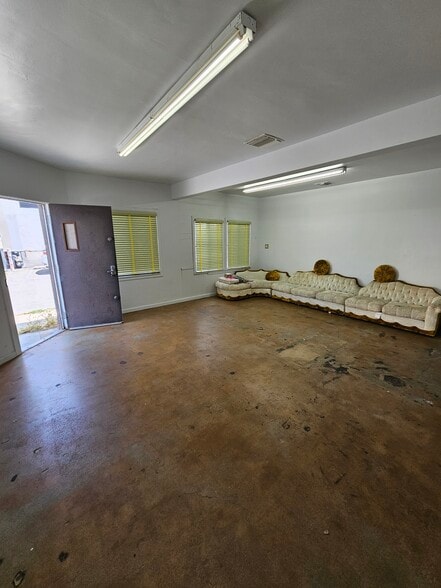 More Photos Of 3508 Eagle Rock Blvd, Los Angeles Office For Lease