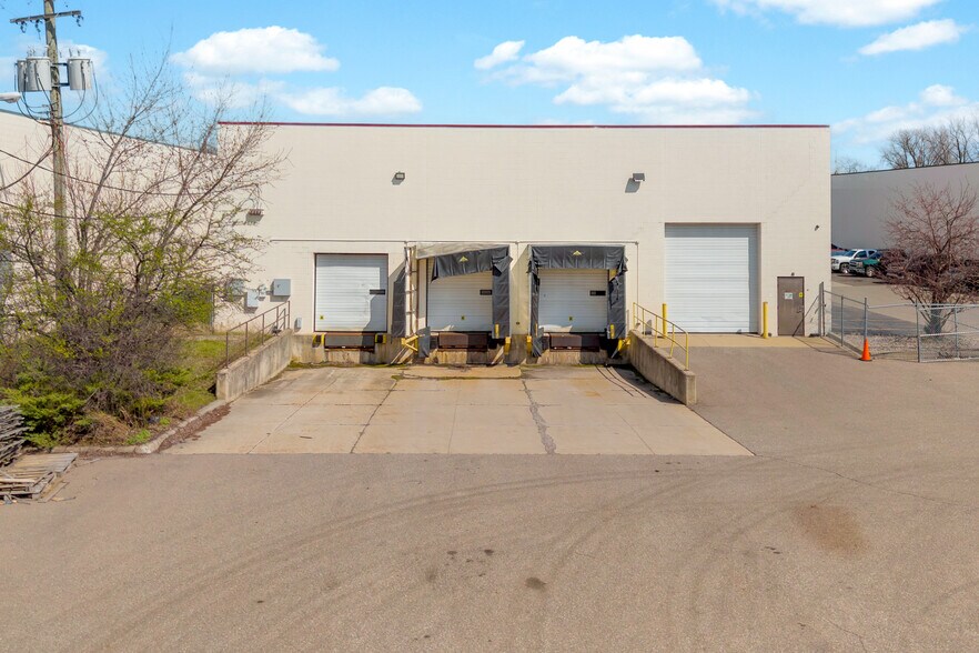 More Photos Of 6774 Brandt St, Romulus Warehouse For Lease