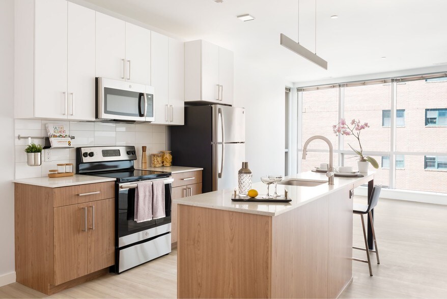 More Photos Of 190 Pleasant St, Malden Apartments For Lease