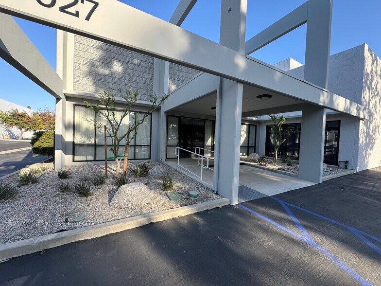 More Photos Of 16027 Carmenita Rd, Cerritos Warehouse For Lease