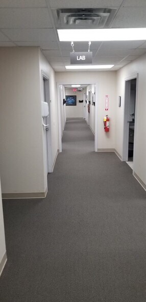 More Photos Of 910 Realtor Ave, Texarkana Healthcare For Sale