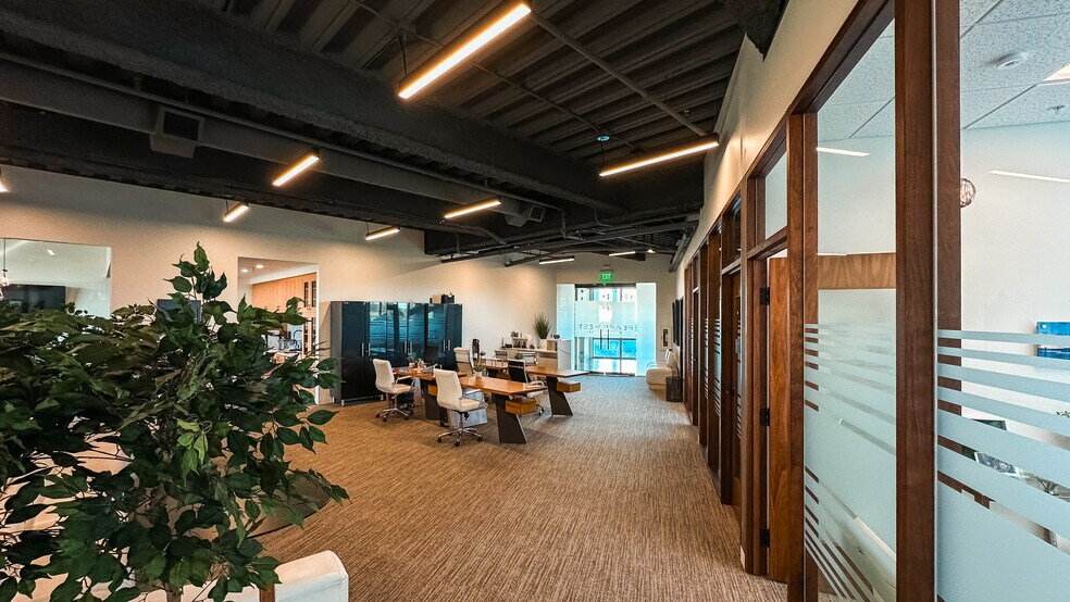 More Photos Of 275 W 3rd St, Vancouver Office Residential For Lease