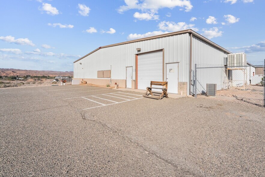 More Photos Of 480 Pat Ave, Overton Industrial For Sale