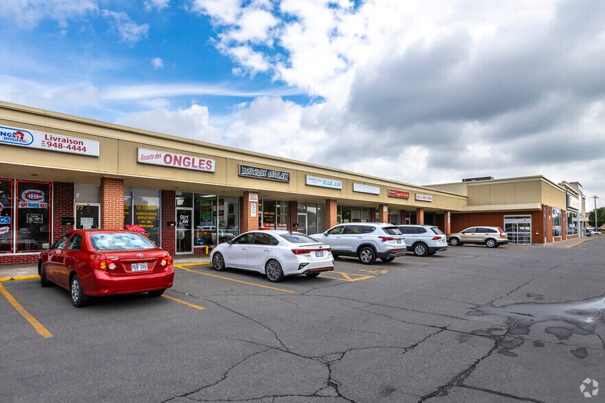 More Photos Of 75A-97 Boul D'anjou, Châteauguay Storefront For Lease