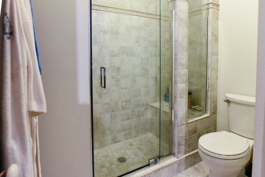 More Photos Of 827 Philadelphia Ave, Chambersburg Specialty For Sale