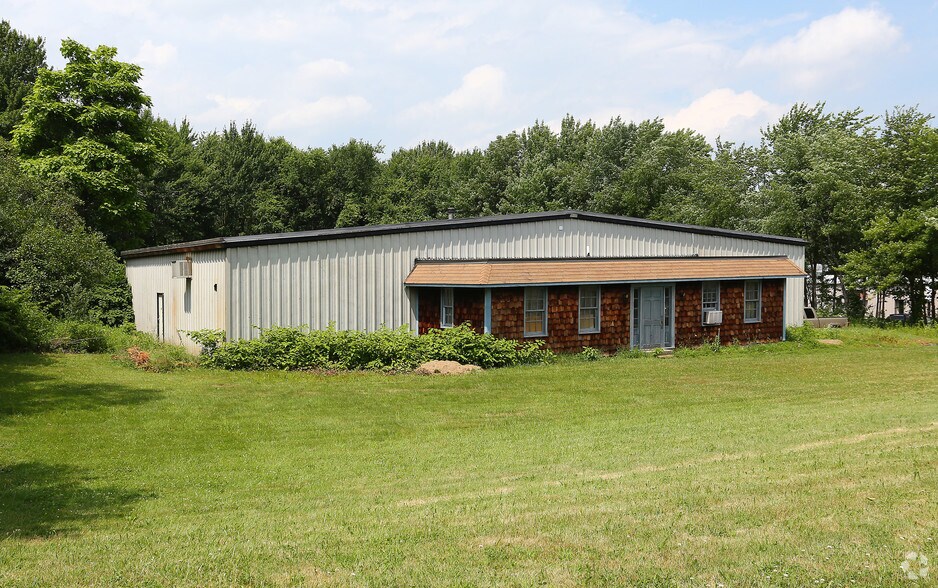 More Photos Of 122 Napco Dr, Terryville Manufacturing For Lease