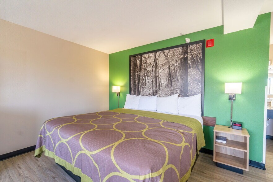 More Photos Of 2530 Singing Hills Blvd, Sioux City Hotel For Sale