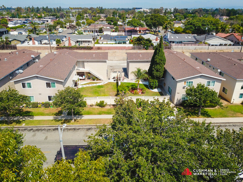 Primary Photo Of 984 Mission Dr, Costa Mesa Apartments For Sale