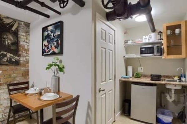 More Photos Of 2480 Dundas St W, Toronto Apartments For Sale