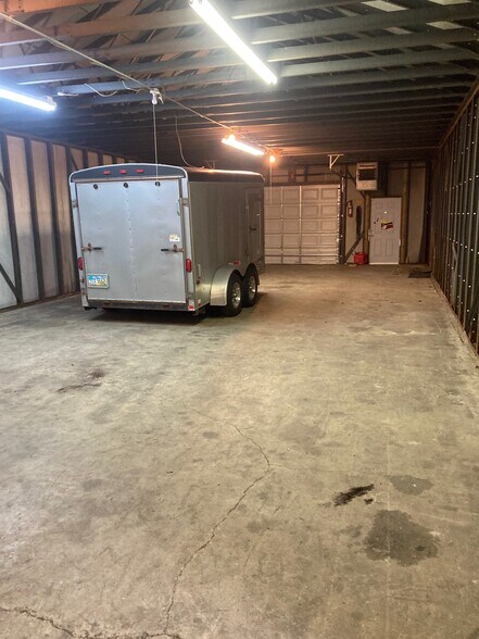 More Photos Of 309 Washington Ave, Ravenna Warehouse For Lease