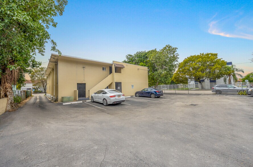 More Photos Of 1 NE 78th St, Miami Apartments For Sale