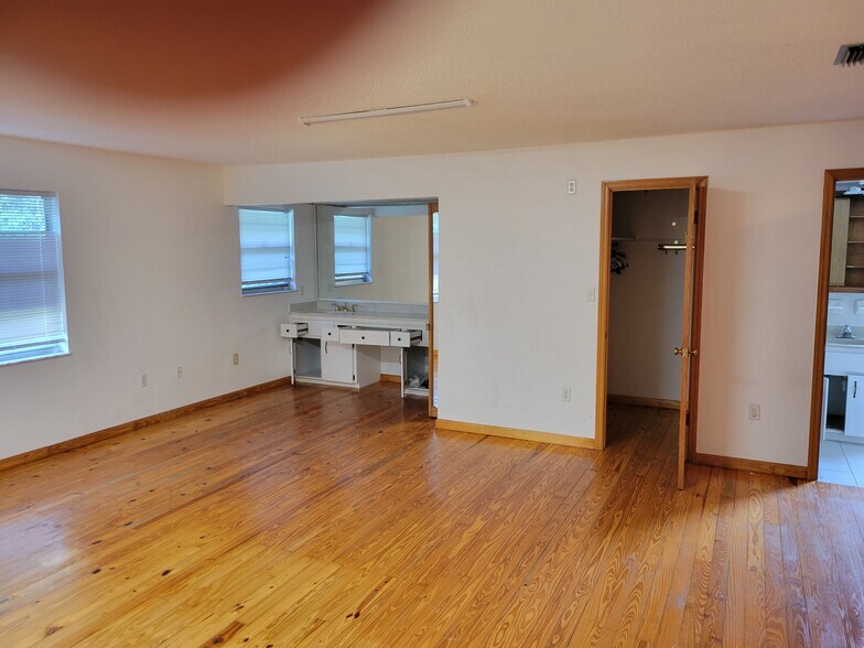 More Photos Of 1661 Votaw Rd, Apopka Specialty For Sale