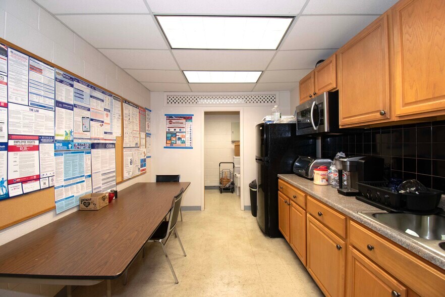 More Photos Of 940 Eddystone Ave, Eddystone Warehouse For Sale