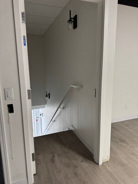 Primary Photo Of 2550 Acland Rd, Kelowna Flex For Sale