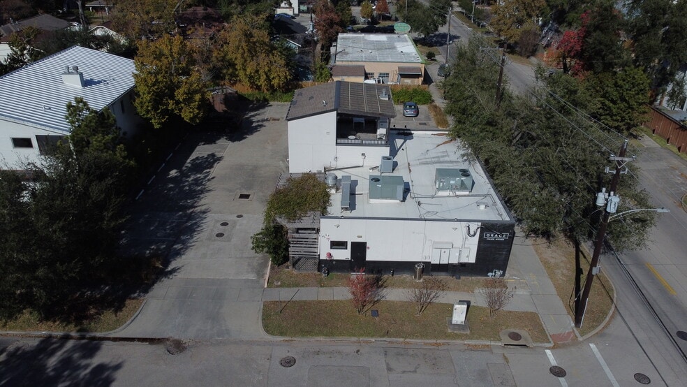 More Photos Of 801 Studewood St, Houston Restaurant For Lease