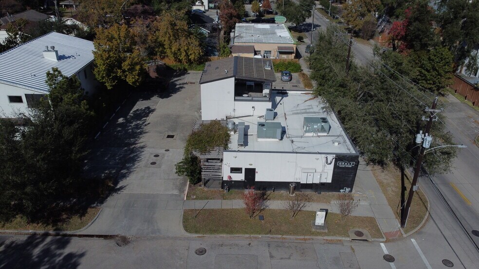 More Photos Of 801 Studewood St, Houston Restaurant For Lease