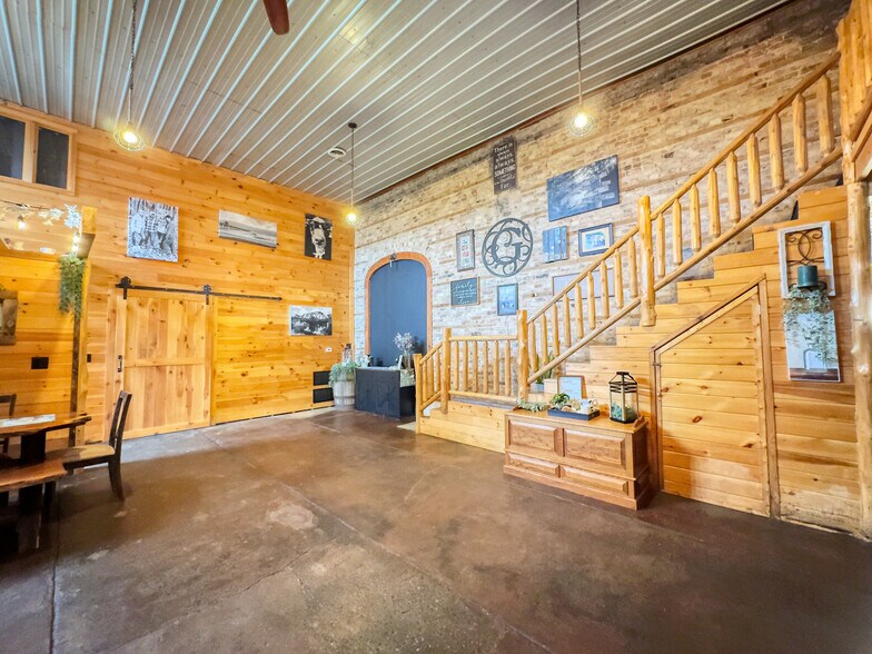 More Photos Of 201 State St, Luther Specialty For Sale