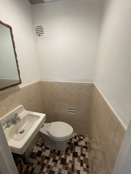 More Photos Of 142-144 Joralemon St, Brooklyn Medical For Lease