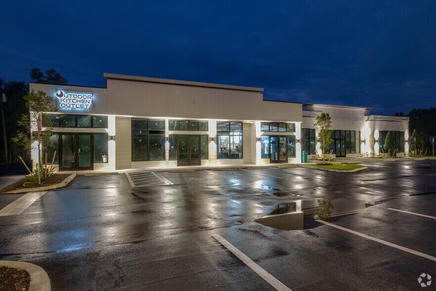 More Photos Of 11222 E Tamiami Trl, Naples Freestanding For Lease