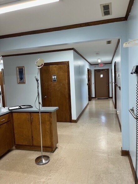 More Photos Of 4200 E North St, Greenville Office For Lease