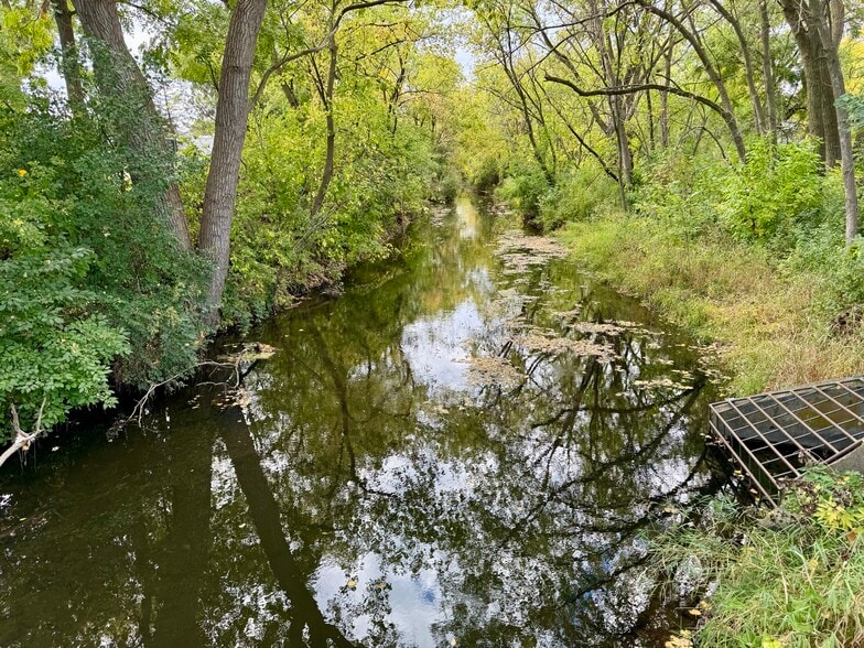 More Photos Of 112 N Madison St, Waunakee Warehouse For Sale