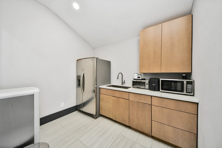 More Photos Of 5310 Logston Ln, Spring Flex For Sale