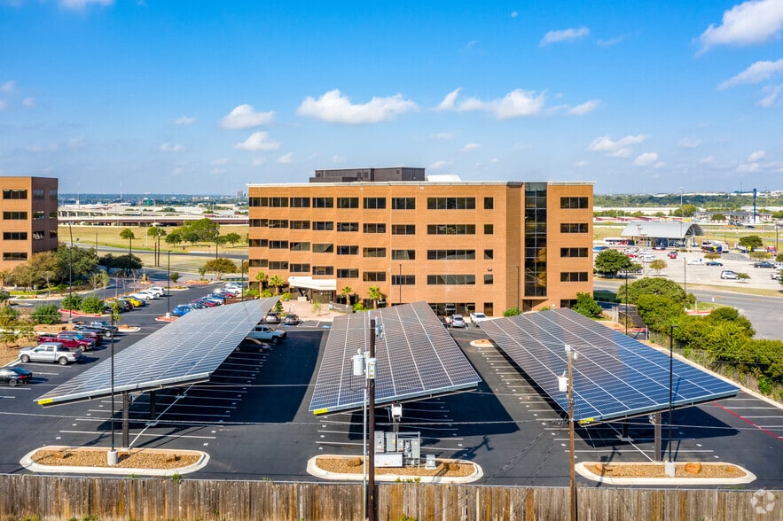 More Photos Of 8940 Fourwinds Dr, San Antonio Medical For Lease