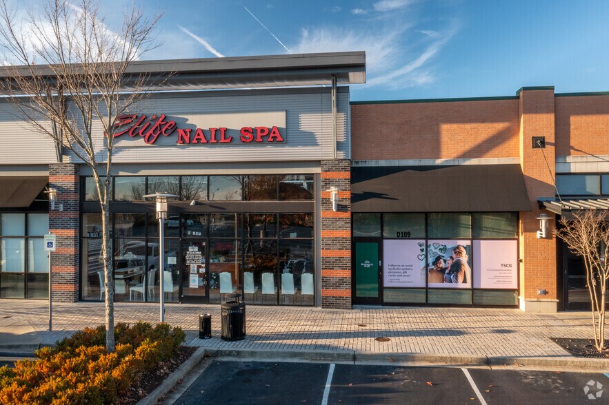 More Photos Of 1025 Woodruff Rd, Greenville Unknown For Lease