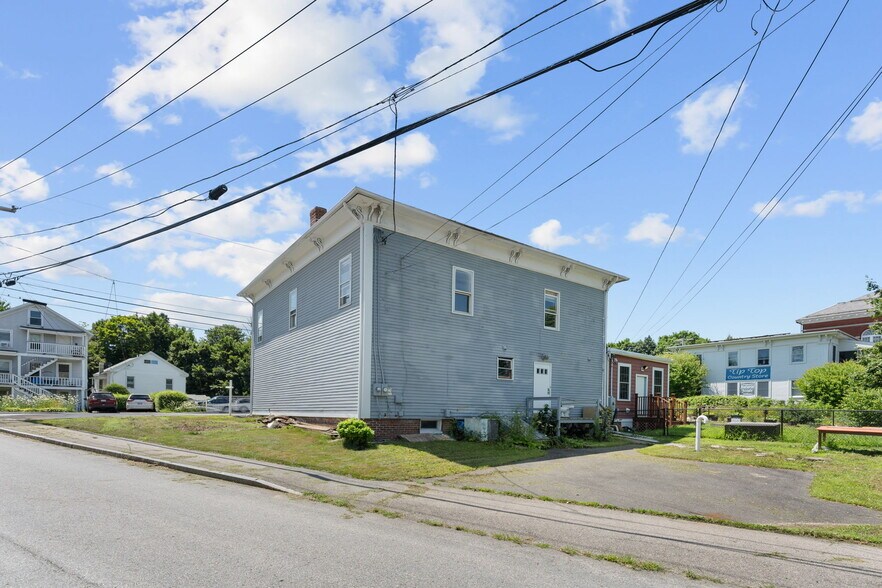 More Photos Of 18 Central St, Brookfield Office Residential For Sale