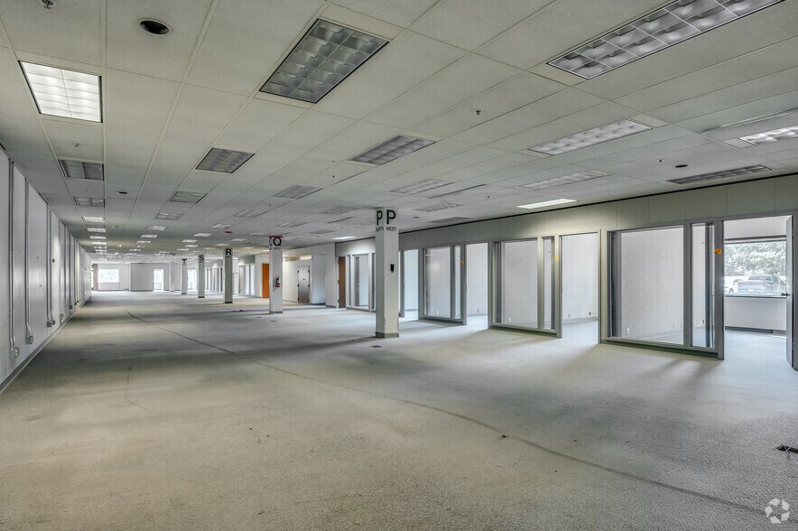 More Photos Of 700 Pilgrim Way, Green Bay Loft Creative Space For Sale