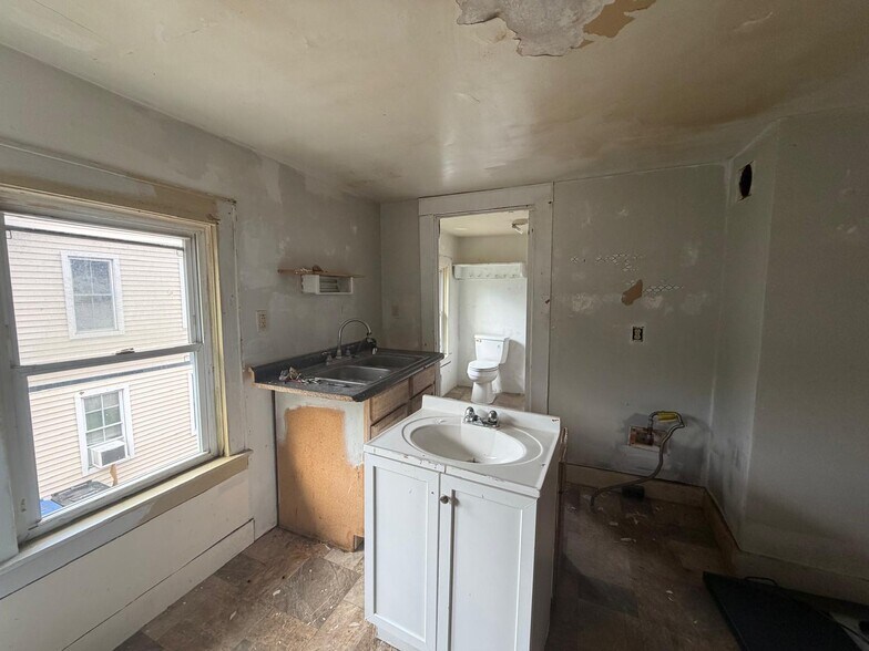 More Photos Of 114 Elm Street, Cortland Storefront Retail Residential For Sale