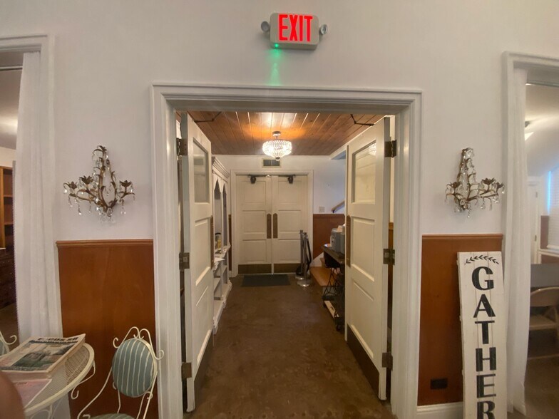 More Photos Of 15605 Parkway Drive, Hosston Religious Facility For Sale