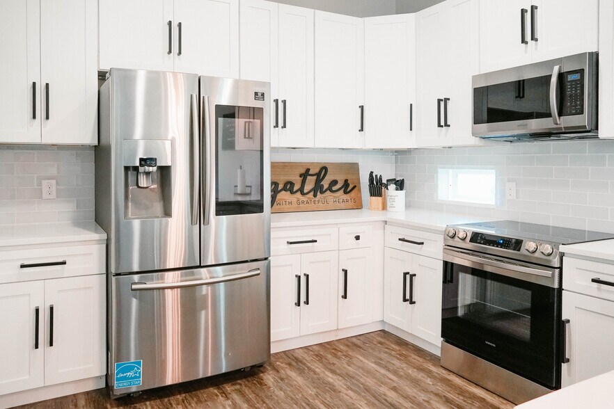 More Photos Of 4911 Alton Ave, Dallas Multifamily For Sale