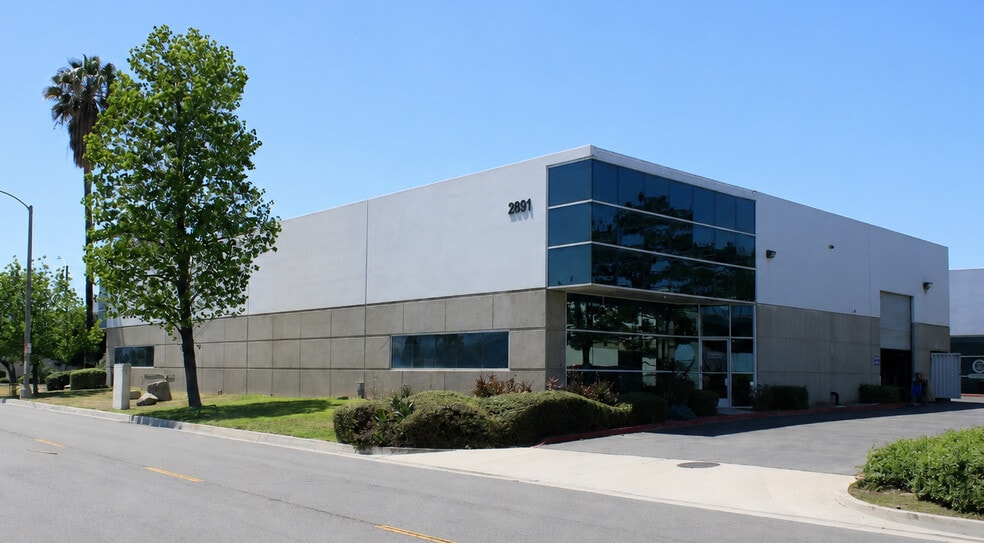 Primary Photo Of 2891 Sampson Ave, Corona Manufacturing For Lease