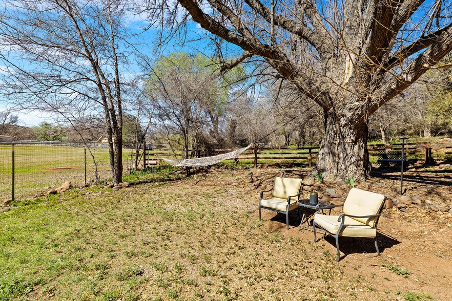 More Photos Of 10580 E Swinging Bridge Ln, Cornville Specialty For Sale