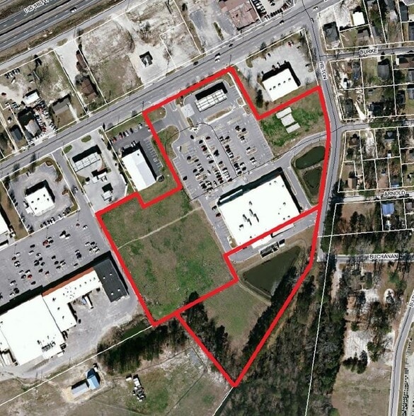 More Photos Of 2503 W 5th St, Lumberton Service Station For Sale