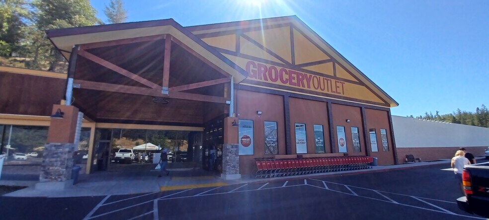 More Photos Of 1426-1480 Broadway, Placerville Freestanding For Lease