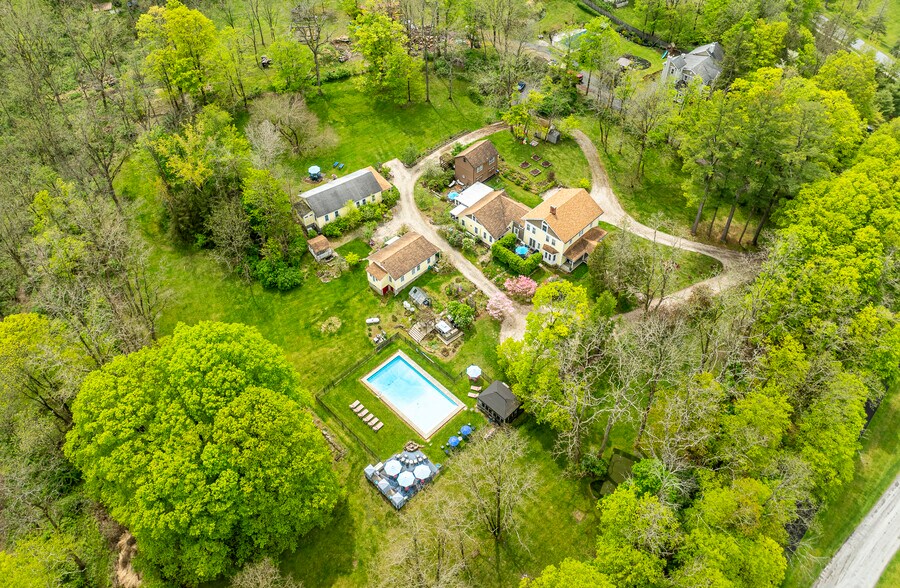 More Photos Of 18 Stagecoach Ln, Amenia Specialty For Sale